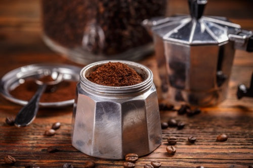 Pilon Café Espresso Ground Coffee and moka pot coffee maker 